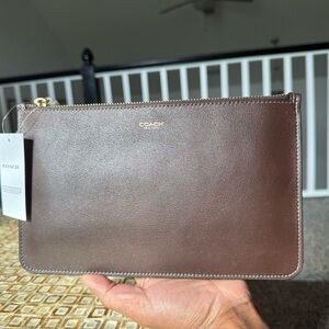 Coach Brown Leather Men’s Toiletry Pouch with Gold Hardware